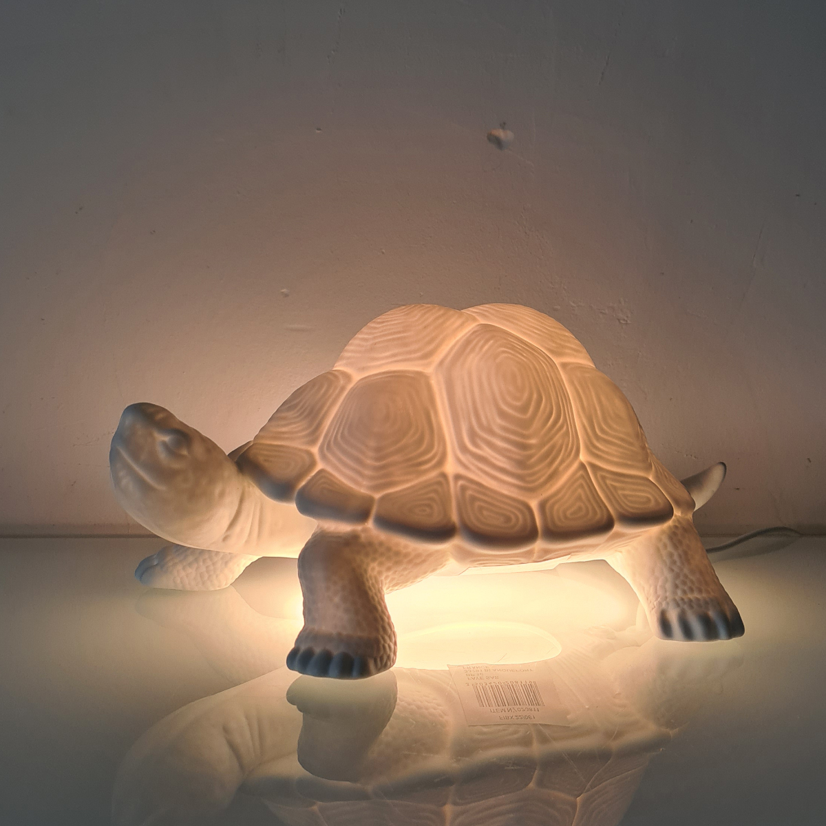 Lampe  poser tortue en porcelaine blanche 31.5 cm
