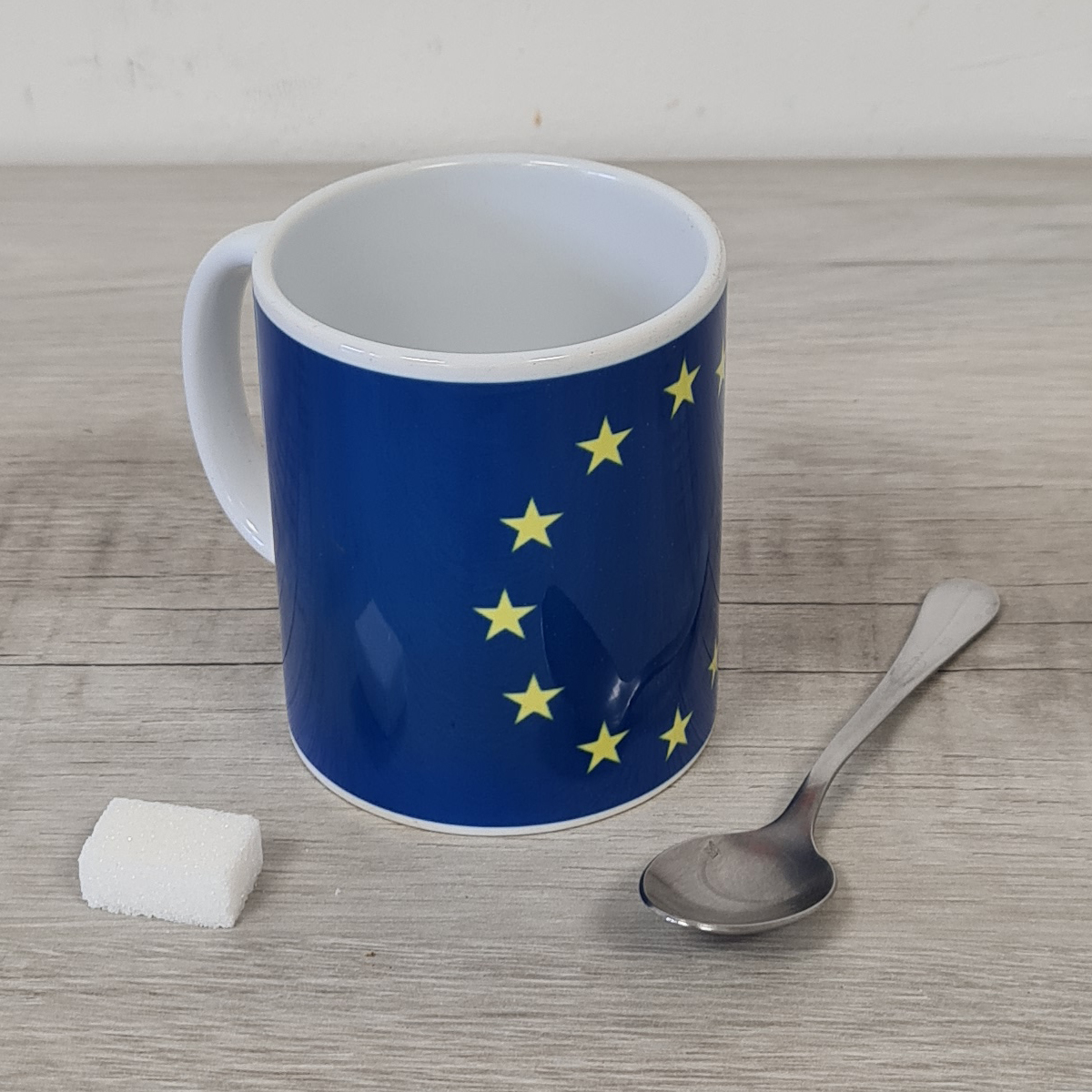 Tasse en cramique Europe by Cbkreation