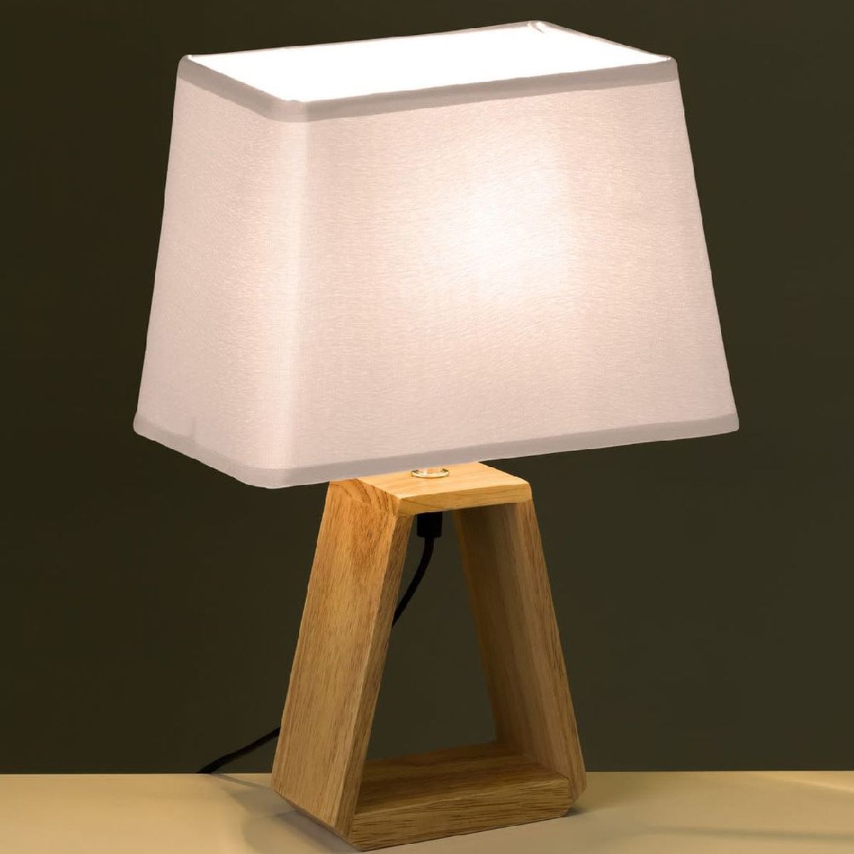 Grande lampe de table esprit scandinave