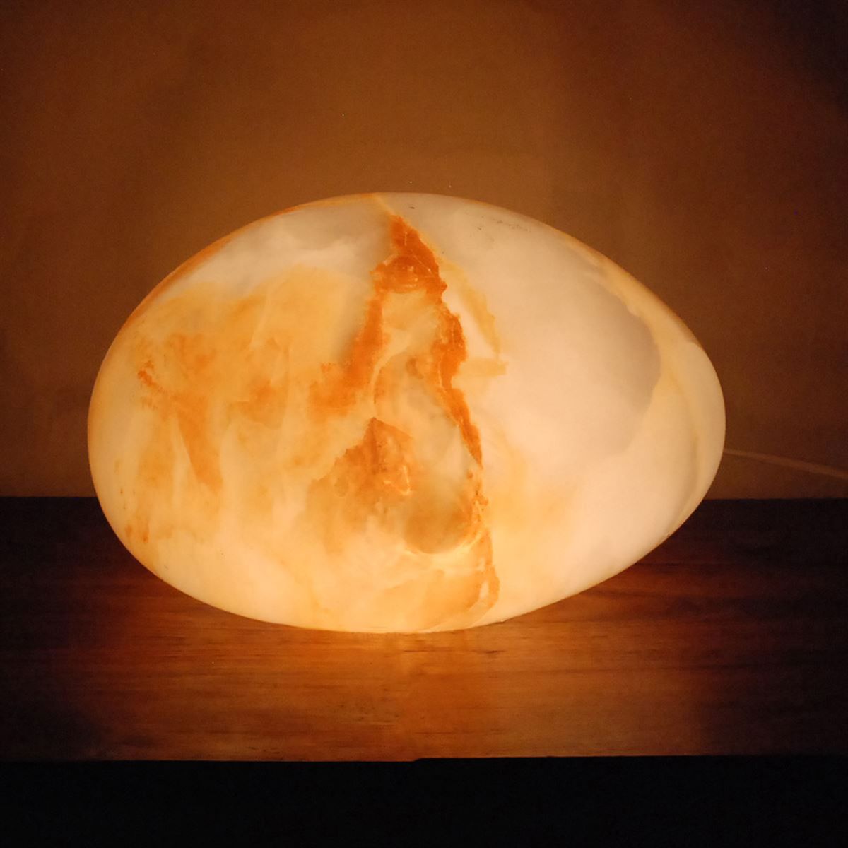 Lampe en forme de pierre