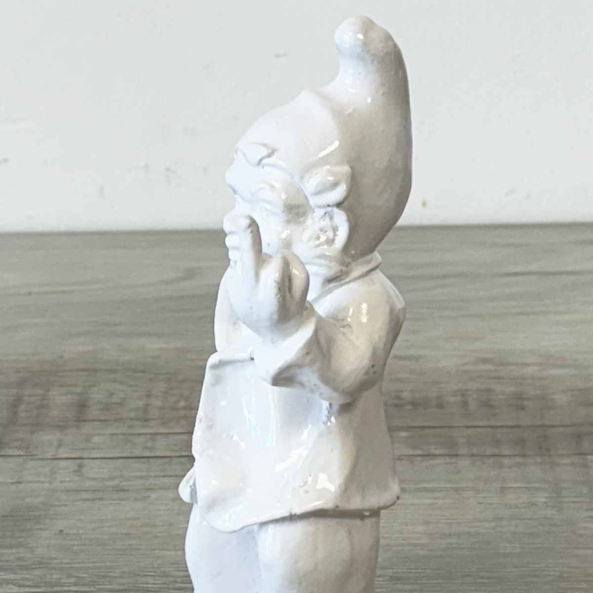 Petite statue en rsine Lutin grossier blanche