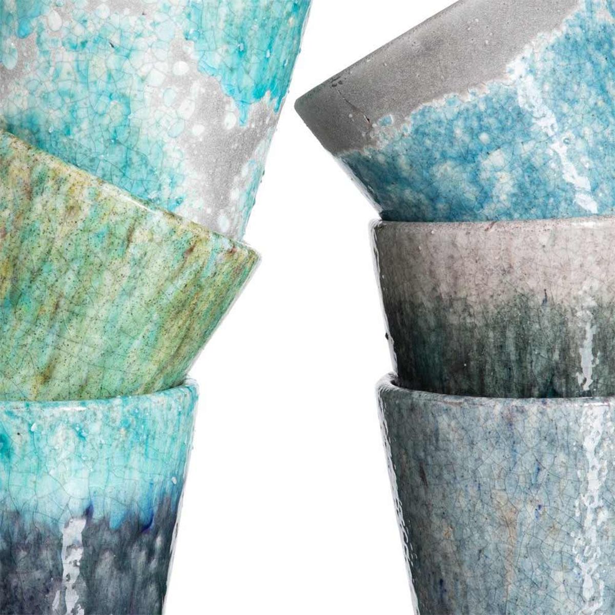 Cache-pot bleu clair en cramique vieillie