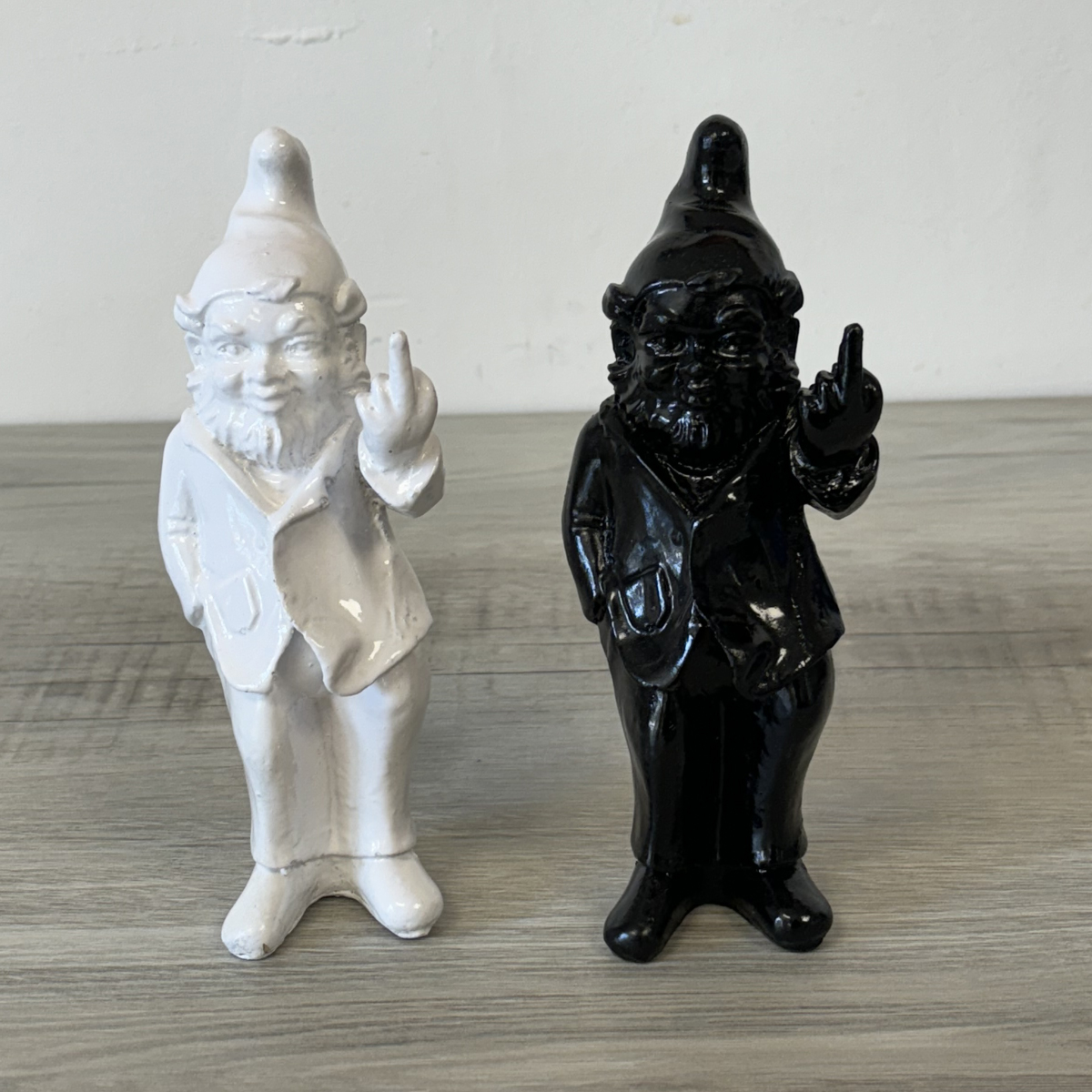 Petite statue en rsine Lutin grossier noire 19 cm