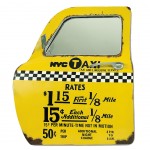 Miroir en forme de porte de Taxi 67 x 60 x 6 cm Miroir en forme de porte de Taxi 67 x 60 x 6 cm