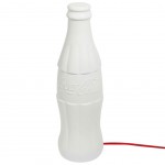 Lampe à poser en forme de bouteille de Coca- Cola Lampe à poser en forme de bouteille de Coca- Cola